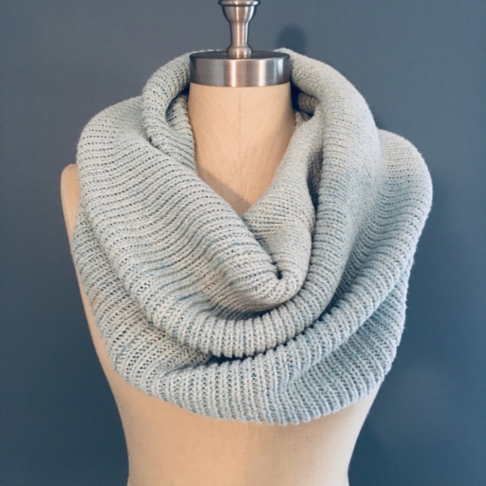GAP infinity scarf